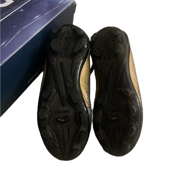 DSG Boys Speed Viper Soccer Athletic Black Gold Cleats Low Top Lace Up Size 10K - Picture 6 of 6
